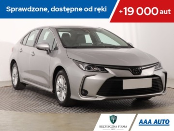 Toyota Corolla XII Sedan 1.5 VVT-i 125KM 2022 Toyota Corolla 1.5 VVT-i, Salon Polska