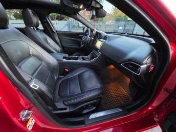 Jaguar XE Sedan 2.0 i4 180KM 2017 Jaguar XE 2.0 180PS Skora Navi Panorama Zarej.PL Gwarancja 2.0 Diesel, zdjęcie 20