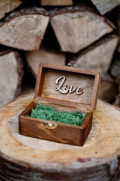 КОРОБКА ИЗ МХА В РУСТИК БОХО ДЛЯ КОНВЕРТОВ И ОБРУЧАЛЬНЫХ КОЛЬЦ В РУСТИКЕ