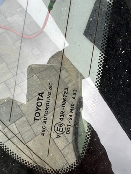 AVENSIS T29 SKLO (OKNO) KAROSERIE PRAVÁ ZADNÍ