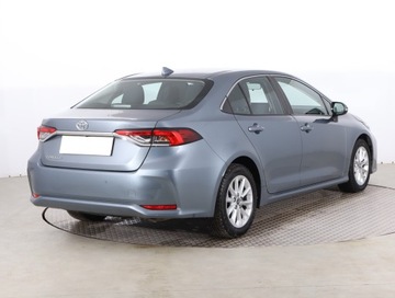 Toyota Corolla XII Sedan 1.6 Valvematic Dual VVT-i 132KM 2019 Toyota Corolla 1.6 Valvematic, Salon Polska, zdjęcie 3