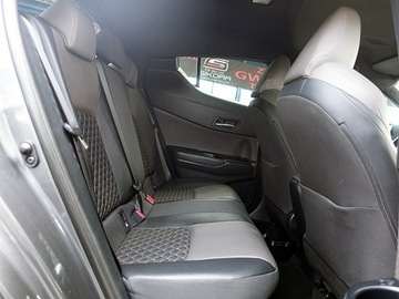 Toyota C-HR I Crossover Facelifting 1.8 Hybrid 122KM 2022 Toyota C-HR EXECUTIVE Kraj Bezwypadk 1wł, zdjęcie 11