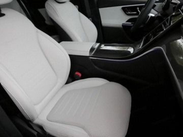 Mercedes GLC C254/X254 Coupe 2.0 200 204KM 2026 GLC Coupe 200 4-Matic AMG Line 2.0 (204KM) 2026, zdjęcie 4