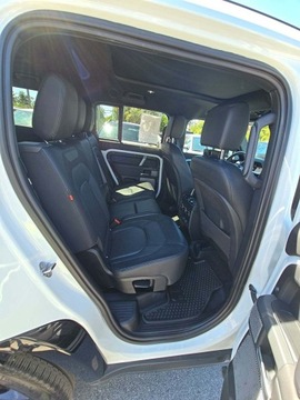 Land Rover Defender IV (L663) 2024 Land Rover Defender 130 X-Dynamic SE 2024 5.7l 5.7 Benzyna 360KM, zdjęcie 11