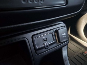 Jeep Renegade SUV Facelifting 1.0 GSE T3 Turbo 120KM 2018 Jeep Renegade 1 wlasciciel, Serwis ASO, bezwypadkowy Benzyna 120KM, zdjęcie 16