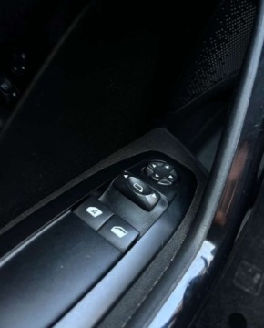 Peugeot 208 I Hatchback 3d 1.2 VTI 82KM 2013 Peugeot 208 Czujniki Kamera niski przebieg Warszawa 1.2 Benzyna 82KM, zdjęcie 23