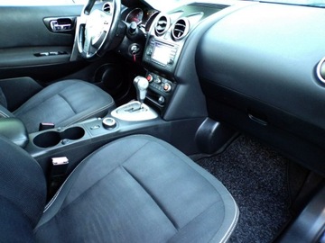 Nissan Qashqai I Crossover 2.0 140KM 2010 Nissan Qashqai Automat / Napęd 4x4 / 2.0 /, zdjęcie 24