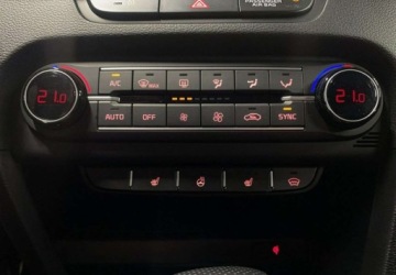 Kia Ceed III GT 1.6 T-GDI 204KM 2021 Kia Ceed VAT 23 GT 1.6T-GDI 204KM DCT 20212022 r., salon PL, I wlasciciel, zdjęcie 32