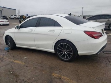 Mercedes CLA C117 Coupe Facelifting 2.0 250 211KM 2018 Mercedes-Benz CLA 2018, 2.0L, od ubezpieczalni, zdjęcie 2