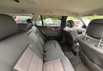 Mercedes Klasa E W212 Kombi 200 CDI BlueEFFICIENCY 136KM 2011 Mercedes-Benz Klasa E 2011 r. 2.1 Diesel 136KM, zdjęcie 16