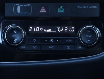 Mitsubishi Outlander III SUV Facelifting 2015 2.0 MIVEC 150KM 2016 Mitsubishi Outlander 2.0, Salon Polska, zdjęcie 16