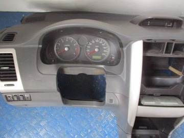 SUZUKI LIANA FACELIFT KOKPIT DESKA ULOŽENÍ VOLANT