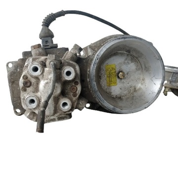 AUDI 80 B3 1.8 ROZDZIELACZ PALIWA 026133353 BOSCH