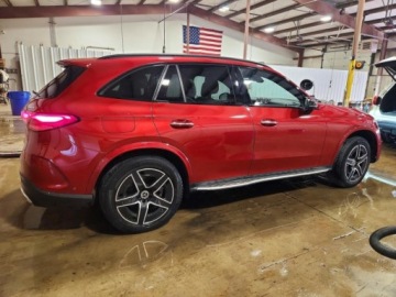 Mercedes GLC C254/X254 2023 Mercedes-Benz GLC 300 4Matic 2023 2.0 Benzyna 255KM, zdjęcie 3