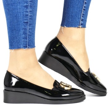 ТУФЛИ ЖЕНСКИЕ МОКАСИНЫ НА ТЕЛЕЖКЕ С ЗОЛОТЫМ ОТДЕЛЕНИЕМ, ЧЕРНЫЕ