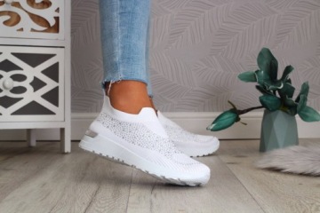 ЖЕНСКИЕ КРОССОВКИ СПОРТИВНАЯ ОБУВЬ ЛЕГКИЙ БЕЛЫЙ