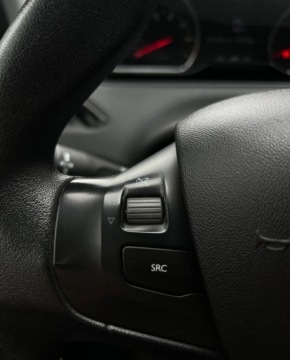 Peugeot 208 I Hatchback 3d 1.2 VTI 82KM 2013 Peugeot 208 Czujniki Parkowania Climatronic Alu Warszawa 1.2 Benzyna 82KM, zdjęcie 23