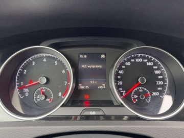 Volkswagen Golf VII Hatchback 3d Facelifting 1.5 TSI BMT 130KM 2019 Volkswagen Golf 1.5 TSI 130KM Manual Serwis ASO Ambiente 1.5 Benzyna, zdjęcie 15