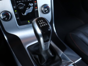 Volvo V60 I Kombi Facelifting 2.0 D2 DRIVE-E 120KM 2015 Volvo V60 D2 2.0, Serwis ASO, Skóra, Navi, Klima, zdjęcie 18