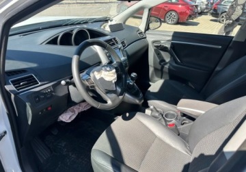 Toyota Verso Minivan Facelifting 2.0 D-4D 124KM 2014 Toyota Verso 2.0D-4D 124KM 2014r. 7-os.auto zarejestrowane i ubezpieczone, zdjęcie 7