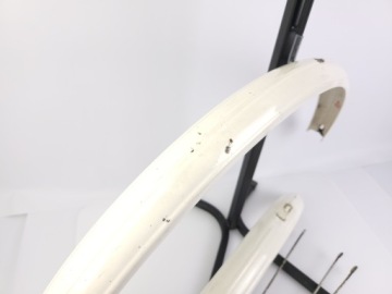 26-дюймовые брызговики Romet Turing Luxus, окрашенные в белый цвет