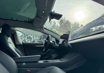 Seat Leon III ST 2.0 TDI CR 150KM 2022 Tesla Model 3 2022r wersja EU 2.0 Elektryczny 283KM, zdjęcie 3