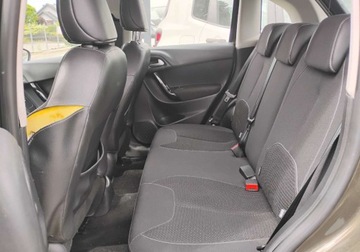 Citroen C3 II 2013 Citroen C3 2013r, 1.2 Benzyna. Uszkodzony lewy bok i lekko prawy tyl. Jezd, zdjęcie 8