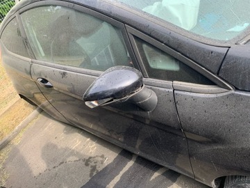 Ford Fiesta MK7 3d drzwi prawe prawy przód D9