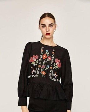 ZARA - czarna bluzka w kwiatowe hafty - M