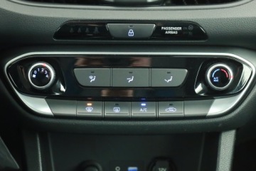 Hyundai i30 II Wagon Facelifting 1.6 CRDi 110KM 2017 Hyundai i30 1.6 CRDi, Salon Polska, Klima, zdjęcie 9