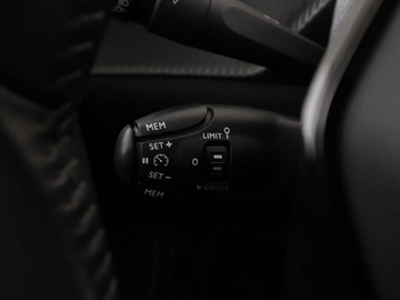 Peugeot 2008 II SUV 1.2 PureTech 130KM 2020 Peugeot 2008 Kamera, Aut.klima, Navi, Bluetooth, zdjęcie 32