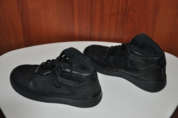 ВЫСОКИЕ КРОССОВКИ NIKE AIR FORCE 1 Размер: 38,5