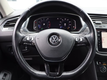 Volkswagen Tiguan Allspace SUV 1.5 TSI EVO 150KM 2019 VW Tiguan Allspace 1.5 TSI, Salon Polska, zdjęcie 16