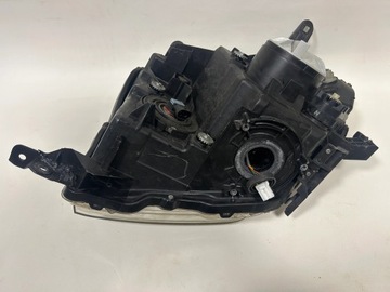 MITSUBISHI PAJERO 4 IV SVĚTLO PRAVÁ XENON 2007-