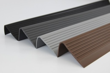 Лестничный профиль противоскользящий РГПД 1,5 м, черный