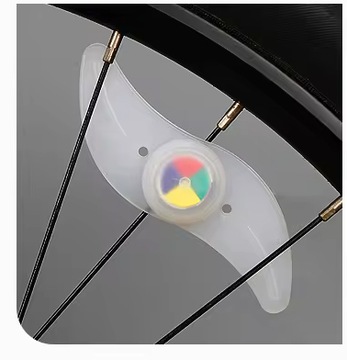 4 светодиодных велосипедных фонаря на спицах велосипедного колеса. КРЫШКА КОЛЕСА