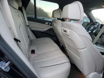 BMW X5 G05 2022 BMW X5 2022, 4.4L, 4x4, M50I, porysowany lakier 4.4 Benzyna 523KM, zdjęcie 9