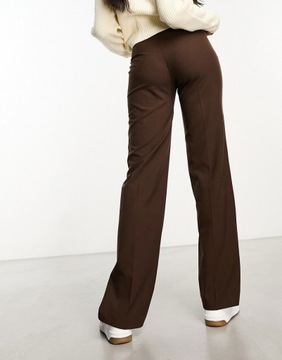 Pull&Bear Brązowe dopasowane spodnie z podwyższonym stanem XXL