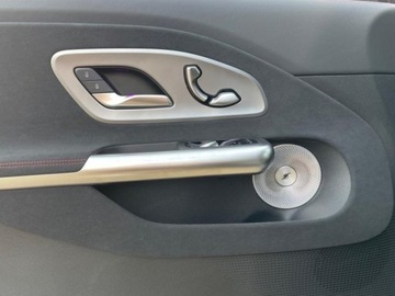 Mercedes CLA C118/X118 2025 MERCEDES-BENZ CLA 200 AMG Line Sedan 1.5 (163KM) 2025, zdjęcie 16