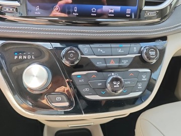 Chrysler Pacifica II 2021 chrysler pacifica TOURING L, V6 3.6l benzyna 287KM, Automat, Dokumentacja, zdjęcie 11