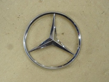 Mercedes E klasa W211 SEDAN EMBLEMAT GWIAZDA KLAPY 2117580058