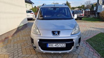 Peugeot Partner II Furgon 1.6 HDi FAP 92KM 2010 Peugeot Partner Tepee 7 Outdoor 1.6HDI bez FAP 7 osób hak, zdjęcie 7