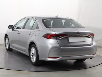 Toyota Corolla XII Sedan 1.5 VVT-i 125KM 2022 Toyota Corolla 1.5 VVT-i, Salon Polska, zdjęcie 3