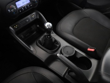 Hyundai ix35 SUV Facelifting 1.6 GDI 135KM 2014 Hyundai ix35 niski przebieg półskóra PDC grzane, zdjęcie 26