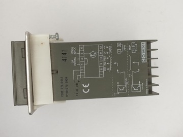 CROUZET SYRELEC CP4, счетчик импульсов, источник питания 10-30 В постоянного тока / 12 В постоянного тока / 24 В постоянного тока