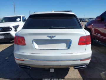 Bentley Bentayga 2018 Bentley Bentayga Signature 2018 6.0 Benzyna 600KM, zdjęcie 3