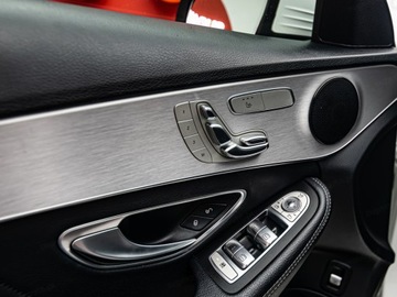 Mercedes Klasa C W205 Kombi 300 245KM 2018 MERCEDES-BENZ C Klasa C 300 2.0 9G-TRONIC 245KM 2018, zdjęcie 7