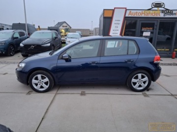 Volkswagen Golf VI Hatchback 5d 1.6 TDI-CR DPF BlueMotion 105KM 2010 Volkswagen Golf 1,6 TDI 105 KM klima elektryka pdc alu oplacony 1.6 Diesel, zdjęcie 8