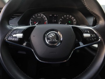 Skoda Octavia IV Kombi 2.0 TDI 150KM 2022 Skoda Octavia 2.0 TDI, Salon Polska, zdjęcie 19