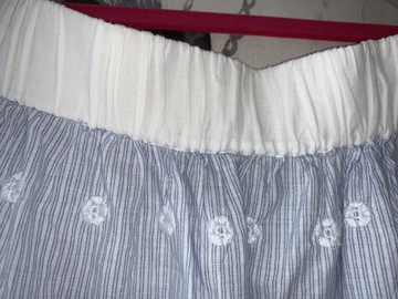 Reserved niebieska sukienka tunika z haftem 38 M